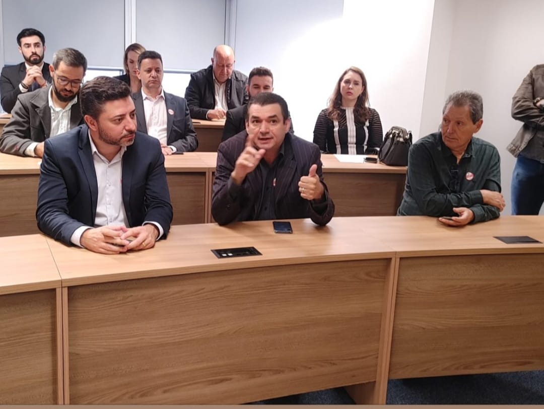 AMUNORPI participa de reunião no Tribunal de Contas